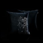 ONGO - LUXURY CRYSTAL PILLOW FLOWER